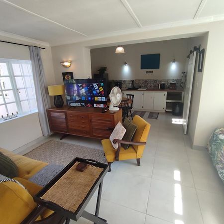 Paradise In The City - Cottage One Port Elizabeth Eksteriør billede